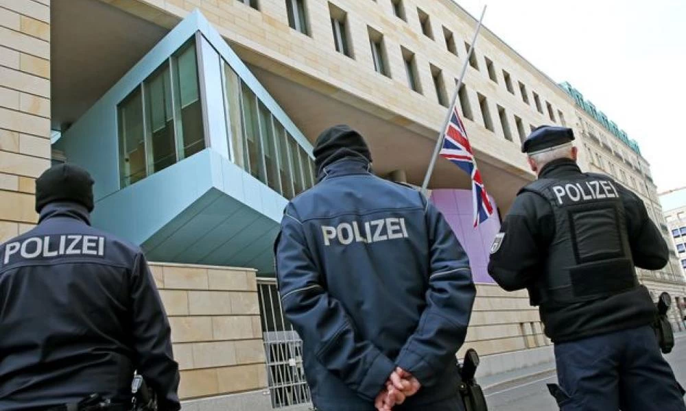Βερολίνο-Κατασκοπικό θρίλερ: Βρετανός δούλευε στην πρεσβεία και κατασκόπευε υπέρ της Ρωσίας
